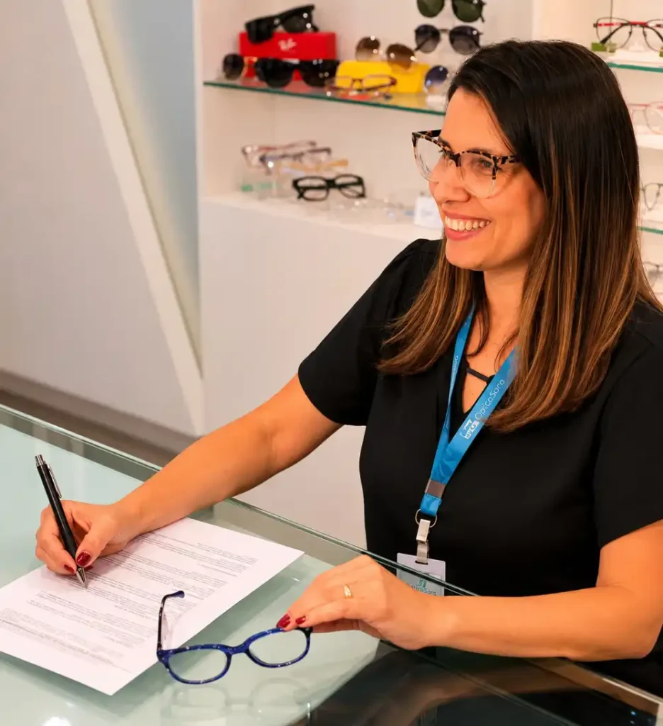 Óptica Sara — loja e equipe